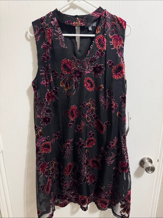 Luxology Dresses & Skirts - Luxology Multicolor Velvet Floral Overlay Choker Dress Women’s 12 Sleeveless NWT